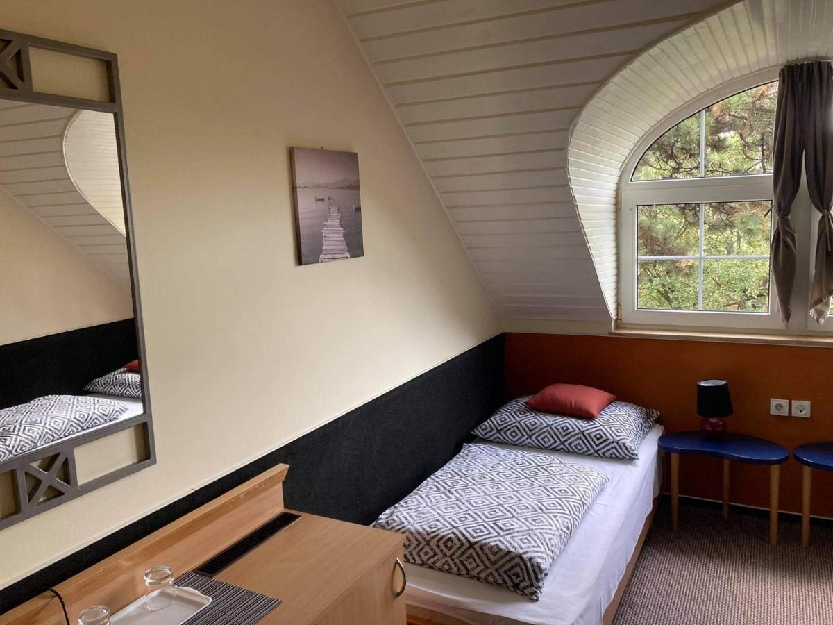 Berg Toboz Panzio Hotel Pecs Luaran gambar