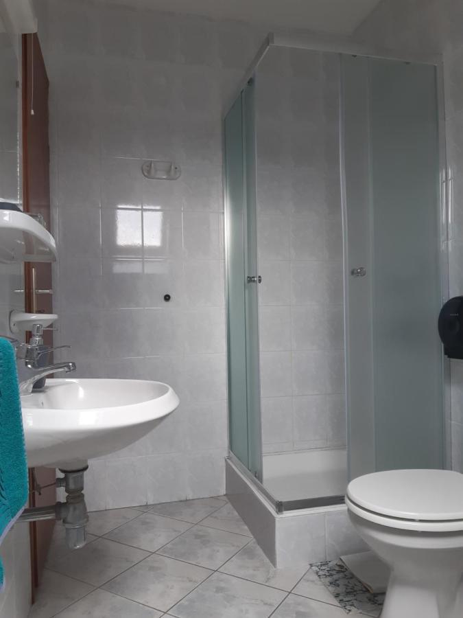 Berg Toboz Panzio Hotel Pecs Luaran gambar