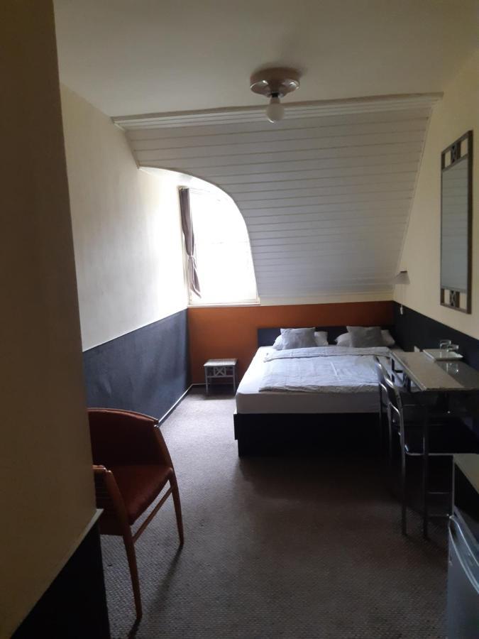 Berg Toboz Panzio Hotel Pecs Luaran gambar
