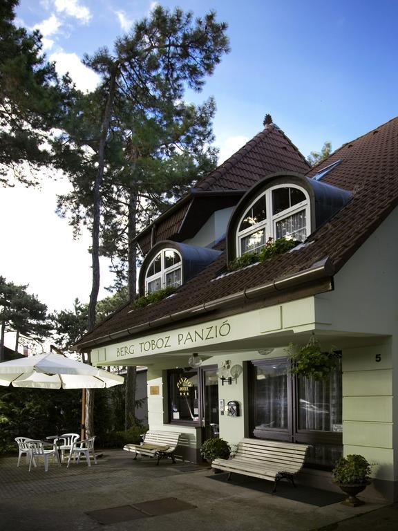 Berg Toboz Panzio Hotel Pecs Luaran gambar