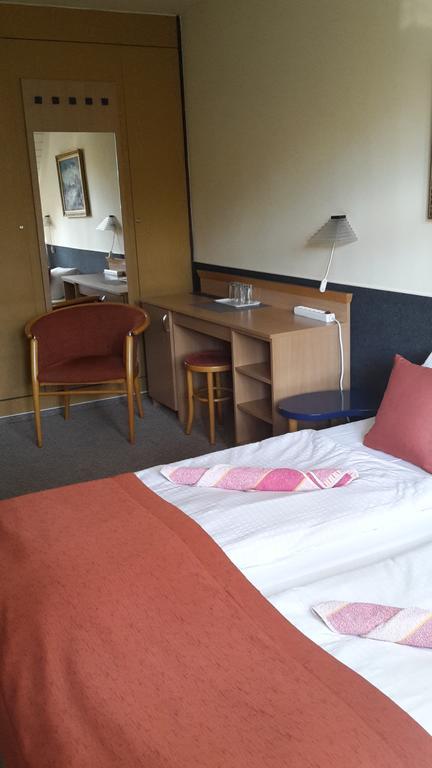 Berg Toboz Panzio Hotel Pecs Luaran gambar