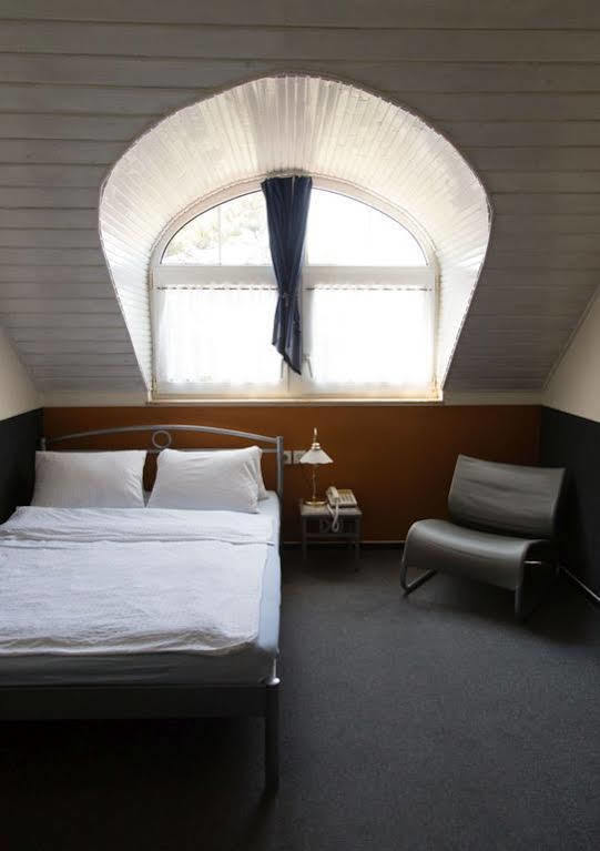 Berg Toboz Panzio Hotel Pecs Luaran gambar